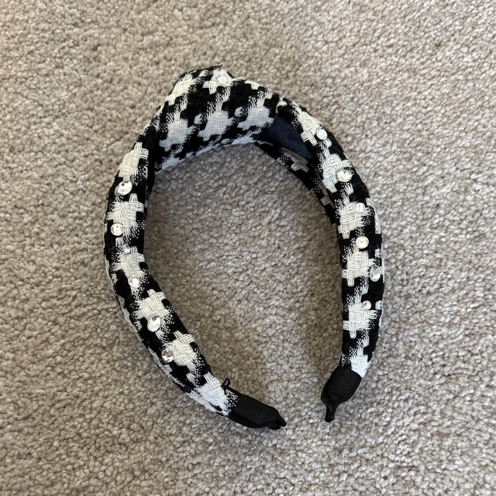 Stylish Black and White Headband with Rhinestones